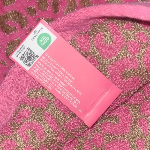 Juicy Couture Pink Leopard Print Hand Towel - 16x26 - Picture 3 of 4